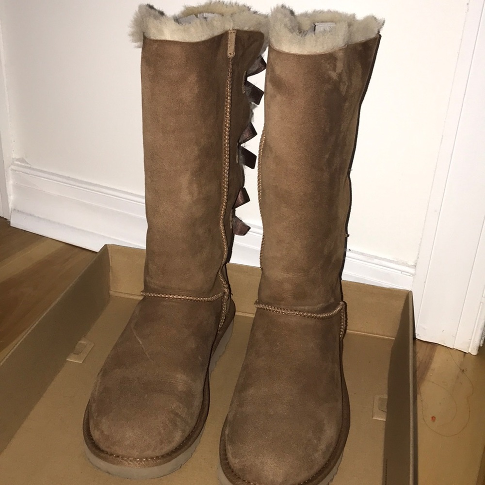 Tall Bailey Bow Uggs - Picture 1 of 8